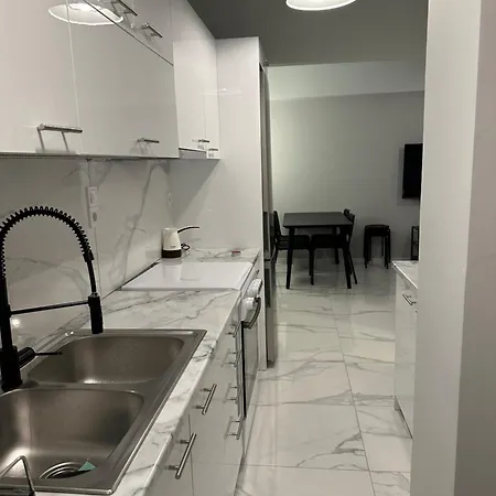 ένα διαμάντι στην ακράτα